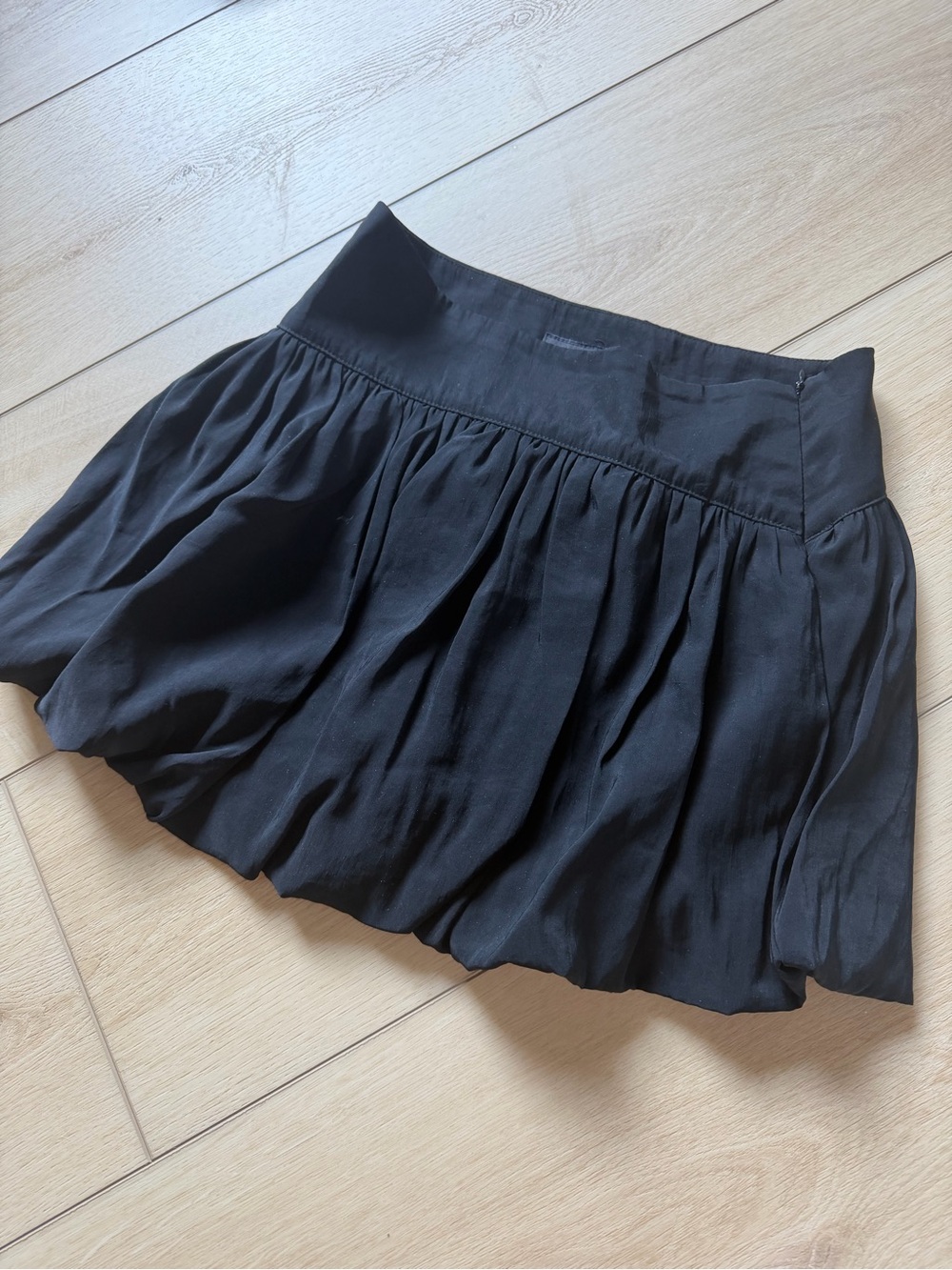 Zara Black balloon skirt